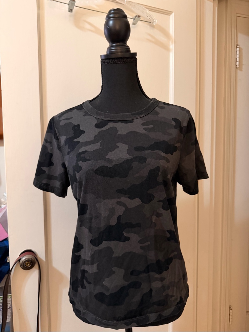 Women’s Black & Charcoal Camo Short-Sleeve T-Shirt